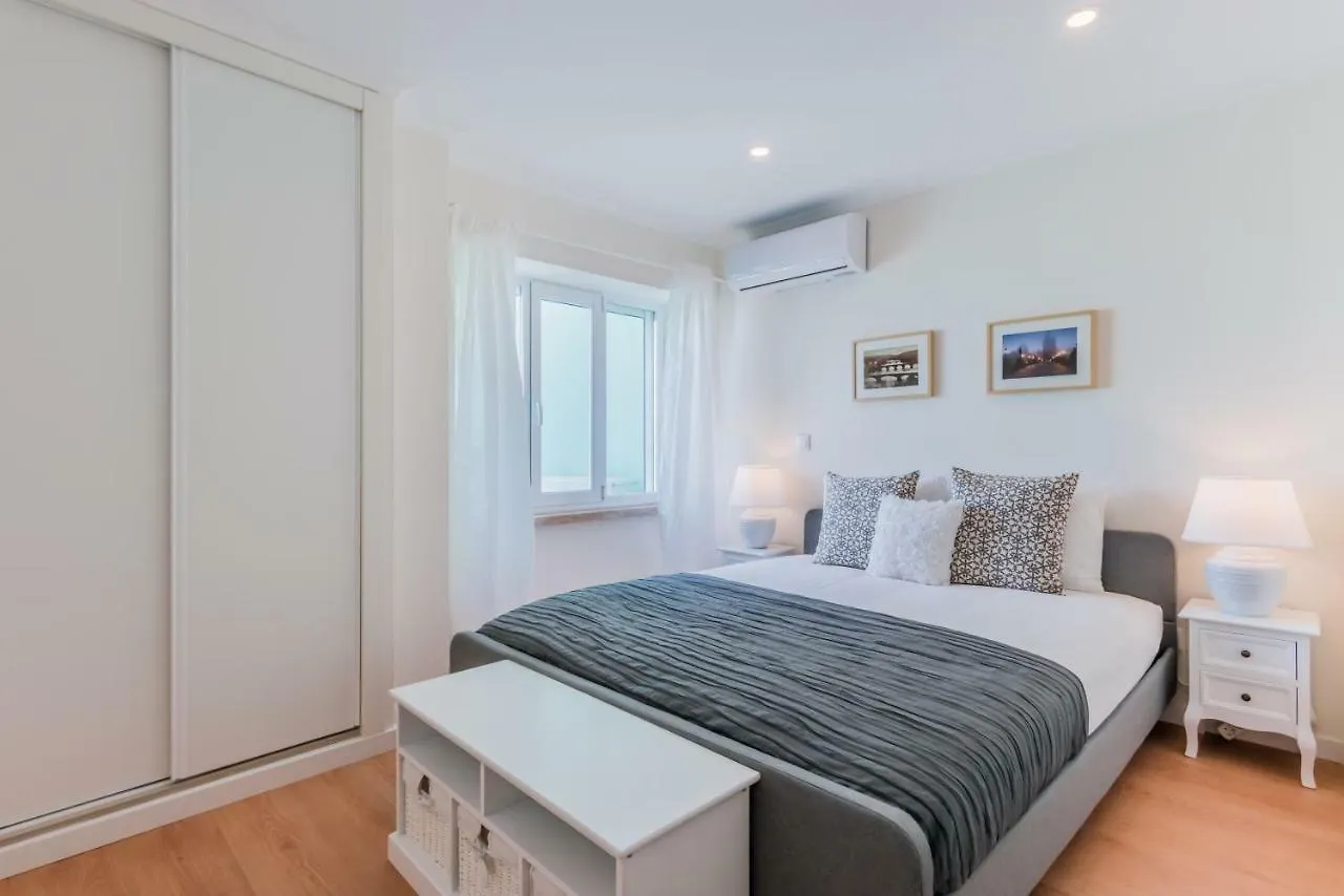 Santa Isabel Quiet And Charming Apartment Lisboa