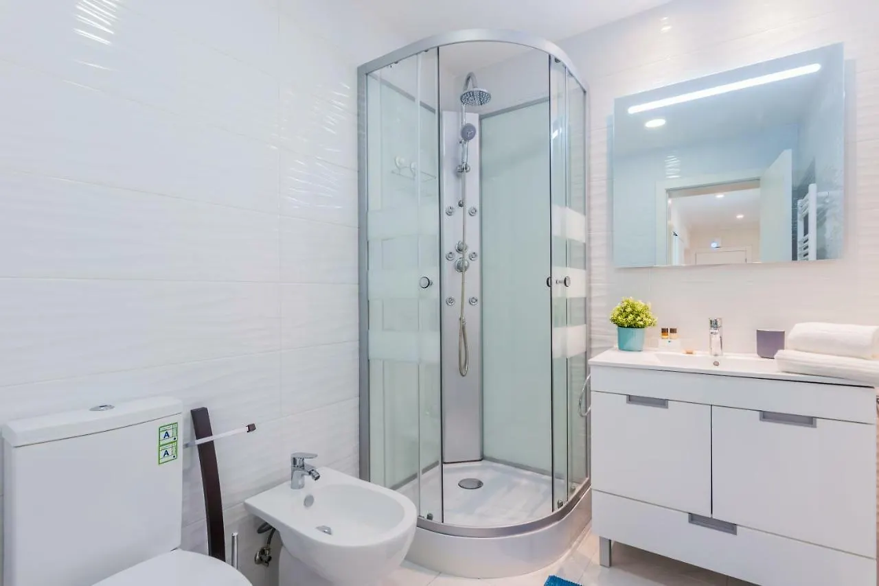 Santa Isabel Quiet And Charming Apartment Lisbon