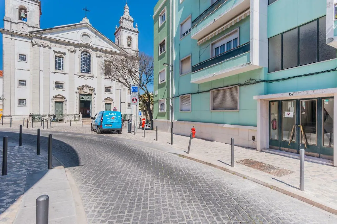 Santa Isabel Quiet And Charming Apartment Lisbon
