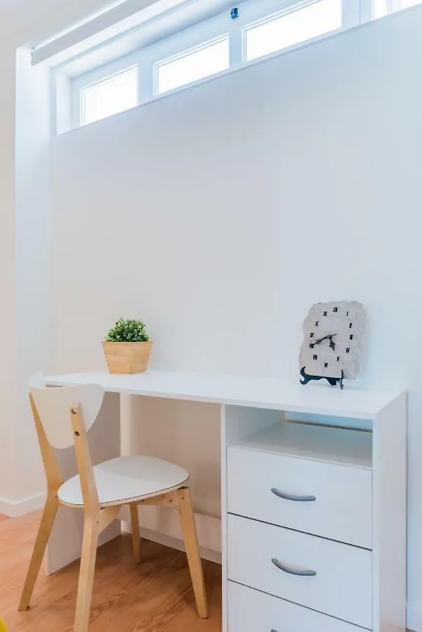 Santa Isabel Quiet And Charming Apartment Lisbon